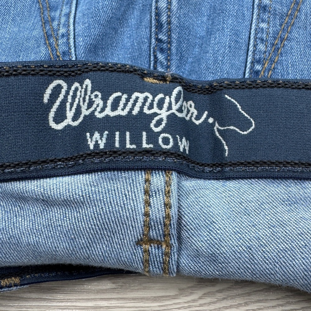 Wrangler Women's Ultimate Riding Jeans Willow Bootcut Blue Denim 30x38 Stretch - Picture 10 of 12